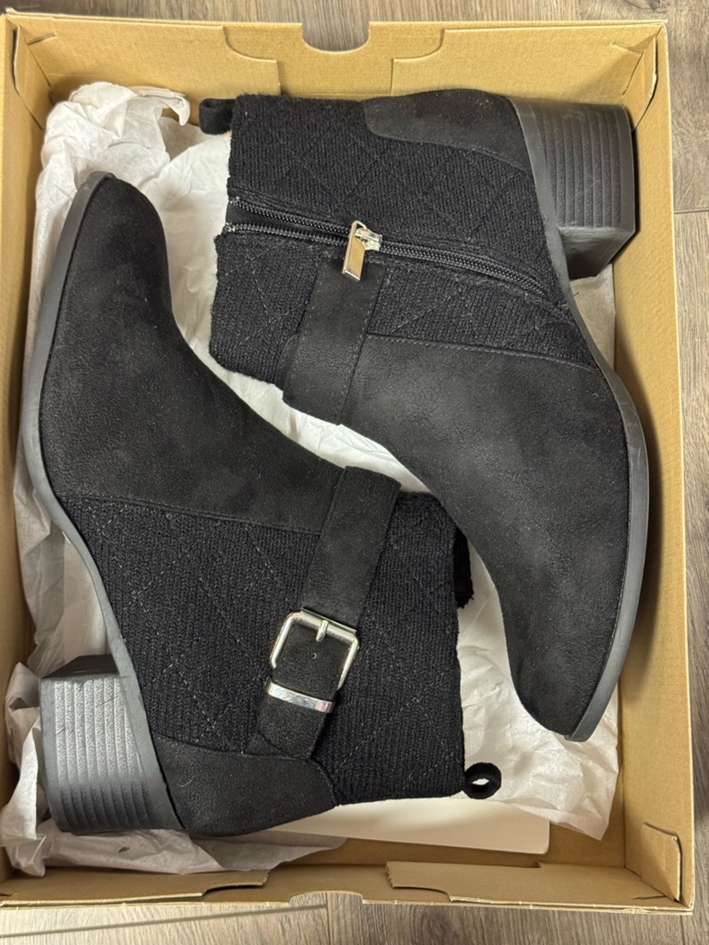 CLOUDWALKERS Women's Quilted Ankle Boot Size 9.5 W Wide Faux Suede Bootie NEW